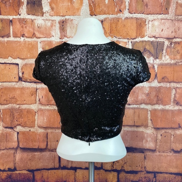 NWOT “Dress The Population” crop top - Picture 4 of 6